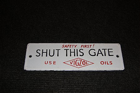 VIGZOL GATE SIGN - click to enlarge